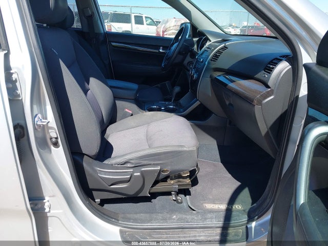 2011 Kia Sorento Lx მანქანა იყიდება აუქციონზე, vin: 5XYKT3A12BG140069, აუქციონის ნომერი: 45657888