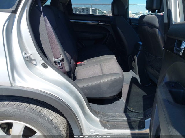 2011 Kia Sorento Lx მანქანა იყიდება აუქციონზე, vin: 5XYKT3A12BG140069, აუქციონის ნომერი: 45657888