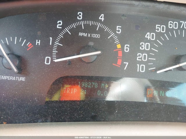 45657894 :رقم المزاد ، 1G4CW54K024157961 vin ، 2002 Buick Park Avenue مزاد بيع