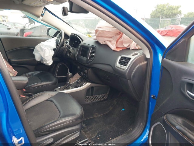 45657907 :رقم المزاد ، 3C4NJDBB0JT485298 vin ، 2018 Jeep Compass Latitude 4x4 مزاد بيع