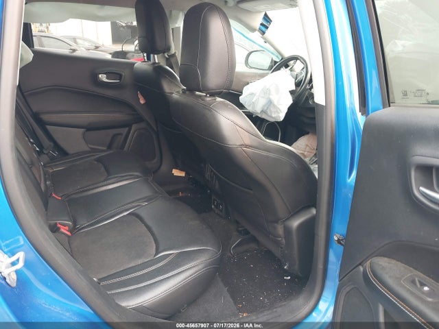 45657907 :رقم المزاد ، 3C4NJDBB0JT485298 vin ، 2018 Jeep Compass Latitude 4x4 مزاد بيع