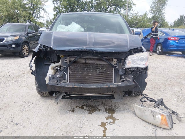 45657938 :رقم المزاد ، 2C4RC1GG9ER169003 vin ، 2014 Chrysler Town & Country Limited مزاد بيع