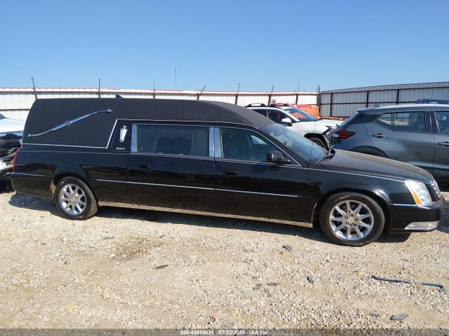 45658031 :رقم المزاد ، 1GE7K9C60BU600498 vin ، 2011 Cadillac Dts Professional Limousine مزاد بيع