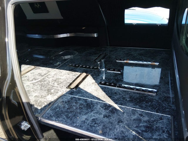 45658031 :رقم المزاد ، 1GE7K9C60BU600498 vin ، 2011 Cadillac Dts Professional Limousine مزاد بيع