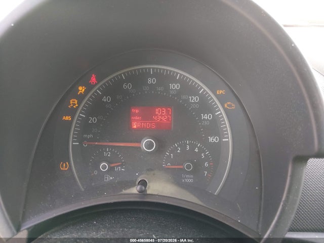 45658045 :رقم المزاد ، 3VWPF31Y38M400465 vin ، 2008 Volkswagen New Beetle S مزاد بيع