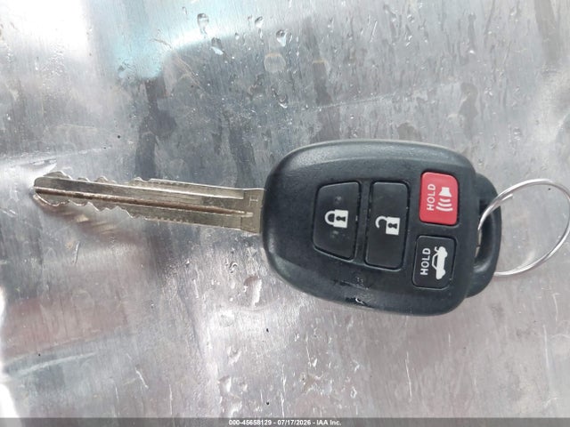 4T1BF1FK8HU317918 Toyota CAMRY LE
