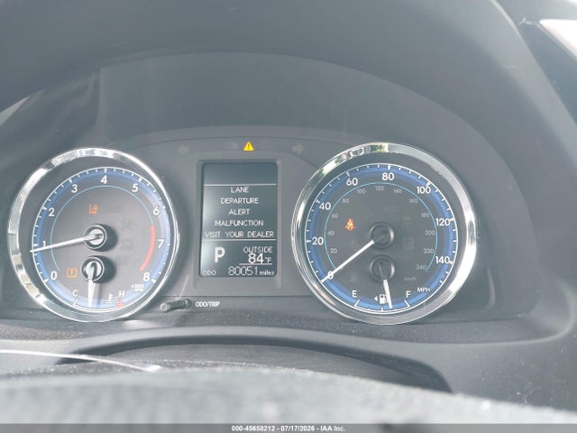 45658212 :رقم المزاد ، 5YFBURHE8JP744647 vin ، 2018 Toyota Corolla Le مزاد بيع