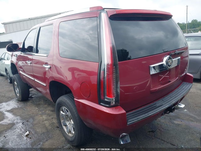 Продажа на аукционе авто 2008 Cadillac Escalade, vin: 1GYFK638X8R269648, номер лота: 45658232