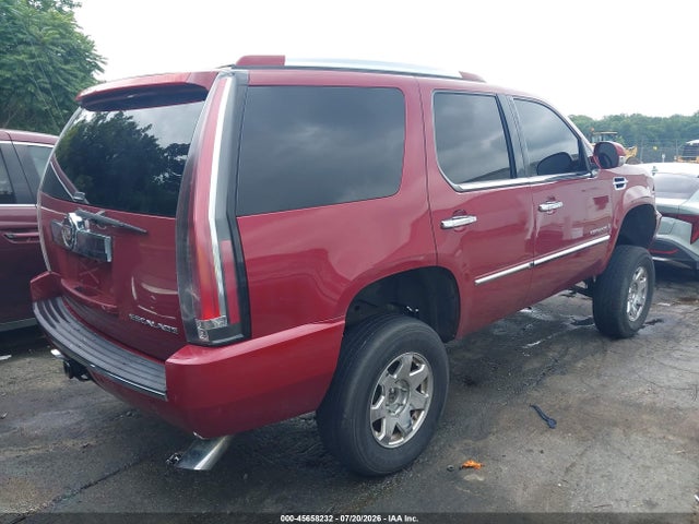 Продажа на аукционе авто 2008 Cadillac Escalade, vin: 1GYFK638X8R269648, номер лота: 45658232