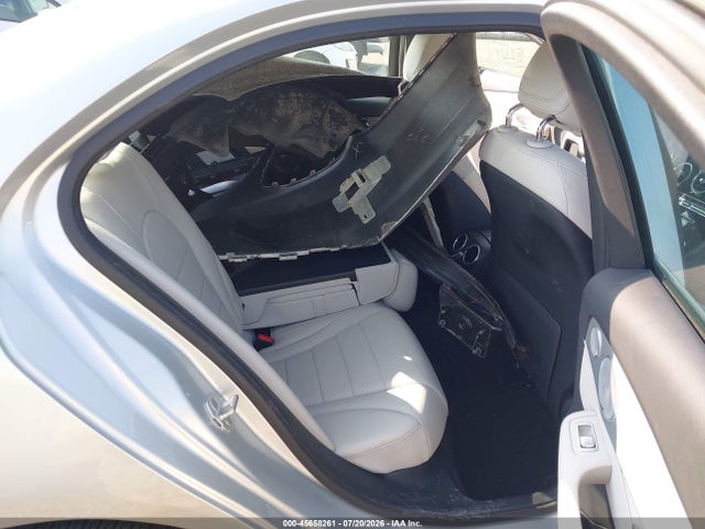 2016 Mercedes-benz C 300 4matic მანქანა იყიდება აუქციონზე, vin: 55SWF4KB3GU109674, აუქციონის ნომერი: 45658261