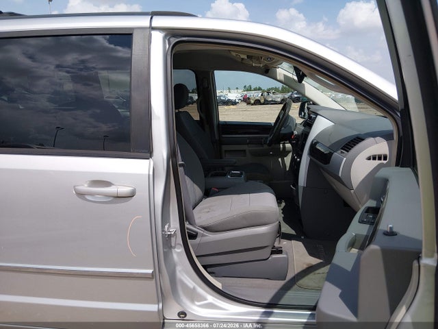 Продажа на аукционе авто 2010 Dodge Grand Caravan Sxt, vin: 2D4RN5D16AR107444, номер лота: 45658366