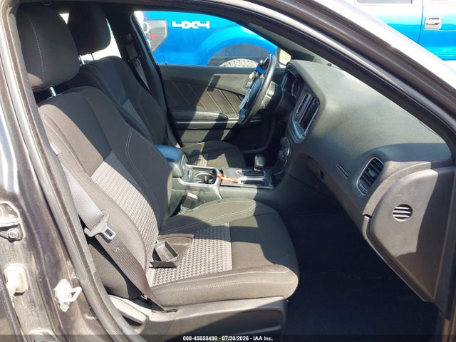 2C3CDXBG9PH530126 Dodge Charger Sxt