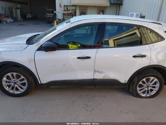 45658612 :رقم المزاد ، 1FMCU0F63NUB19749 vin ، 2022 Ford Escape S مزاد بيع