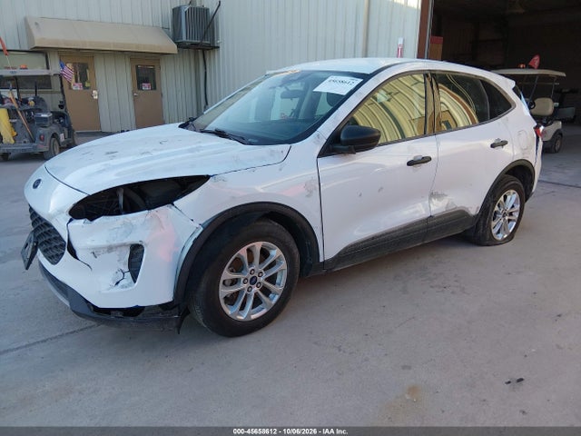 45658612 :رقم المزاد ، 1FMCU0F63NUB19749 vin ، 2022 Ford Escape S مزاد بيع