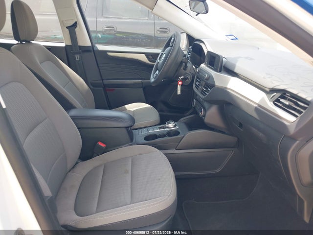 45658612 :رقم المزاد ، 1FMCU0F63NUB19749 vin ، 2022 Ford Escape S مزاد بيع