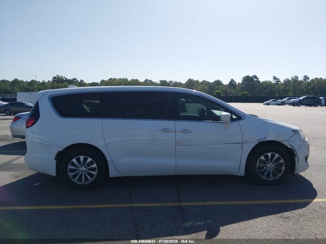 Продажа на аукционе авто 2018 Chrysler Pacifica Touring Plus, vin: 2C4RC1FG8JR280072, номер лота: 45658643