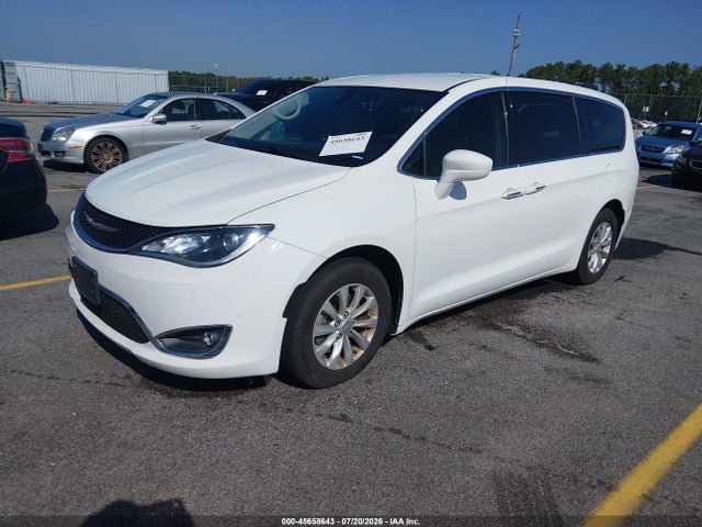 Продажа на аукционе авто 2018 Chrysler Pacifica Touring Plus, vin: 2C4RC1FG8JR280072, номер лота: 45658643
