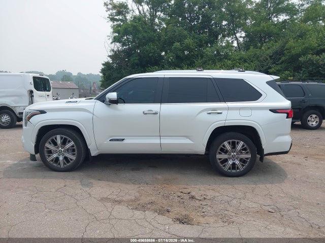 Toyota Sequoia Capstone 2023 7SVAAABA9PX018761 Image 14