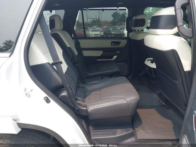 Toyota Sequoia Capstone 2023 7SVAAABA9PX018761 Image 8