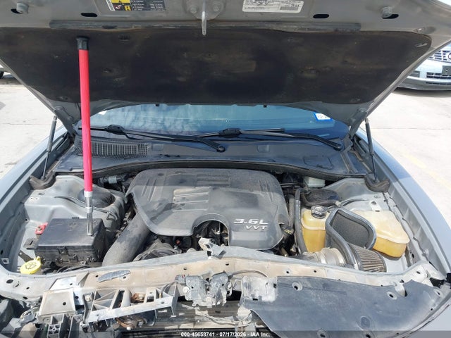 2C3CDXBG4JH329662 Dodge Charger Sxt Rwd