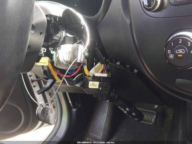 Продаж на аукціоні авто 2015 Kia Soul, vin: KNDJN2A23F7172394, номер лоту: 45658818