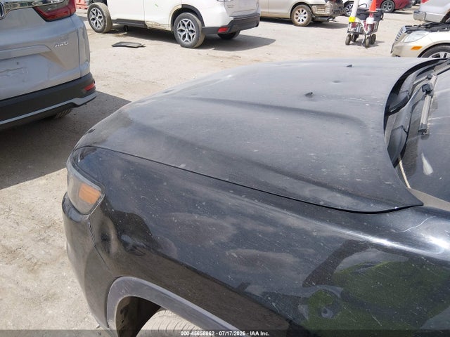 1C4PJLCB8LD645597 Jeep Cherokee Latitude Fwd