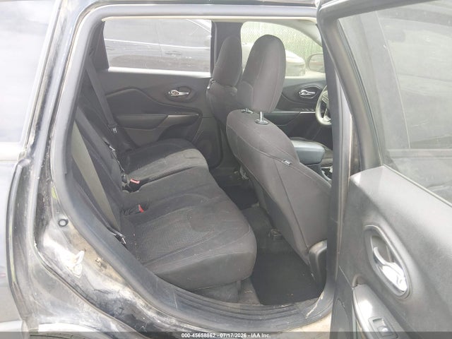1C4PJLCB8LD645597 Jeep Cherokee Latitude Fwd