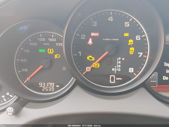 45658884 :رقم المزاد ، WP1AA2A22GKA11690 vin ، 2016 Porsche Cayenne مزاد بيع