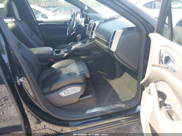 45658884 :رقم المزاد ، WP1AA2A22GKA11690 vin ، 2016 Porsche Cayenne مزاد بيع