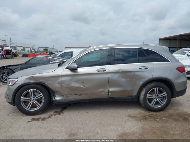 45658898 :رقم المزاد ، W1N0G8DB3NG074249 vin ، 2022 Mercedes-benz Glc 300 Suv مزاد بيع