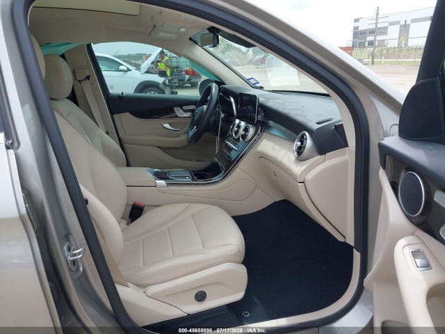 45658898 :رقم المزاد ، W1N0G8DB3NG074249 vin ، 2022 Mercedes-benz Glc 300 Suv مزاد بيع