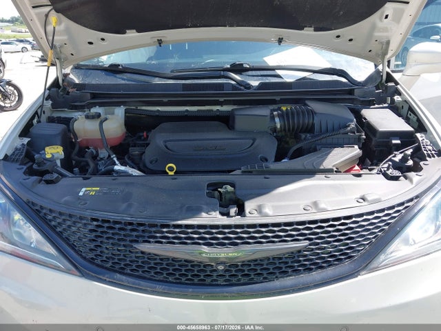 Продаж на аукціоні авто 2019 Chrysler Pacifica Touring L Plus, vin: 2C4RC1EG7KR733536, номер лоту: 45658963
