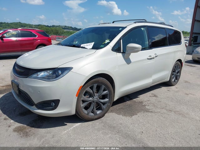 Продаж на аукціоні авто 2019 Chrysler Pacifica Touring L Plus, vin: 2C4RC1EG7KR733536, номер лоту: 45658963