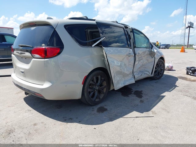 Продаж на аукціоні авто 2019 Chrysler Pacifica Touring L Plus, vin: 2C4RC1EG7KR733536, номер лоту: 45658963