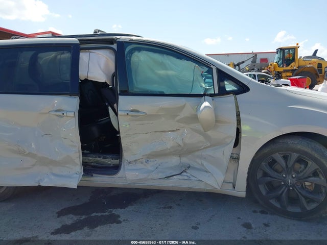 Продаж на аукціоні авто 2019 Chrysler Pacifica Touring L Plus, vin: 2C4RC1EG7KR733536, номер лоту: 45658963