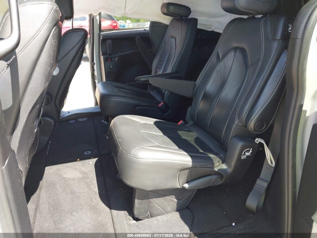 Продаж на аукціоні авто 2019 Chrysler Pacifica Touring L Plus, vin: 2C4RC1EG7KR733536, номер лоту: 45658963