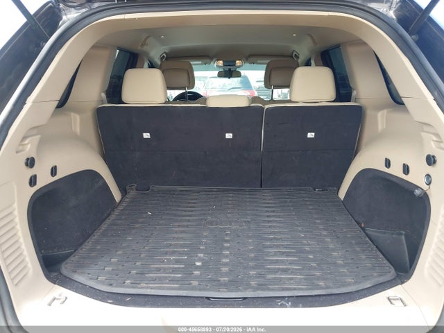 1C4RJFAG7JC381431 Jeep Grand Cherokee Laredo E 4x4