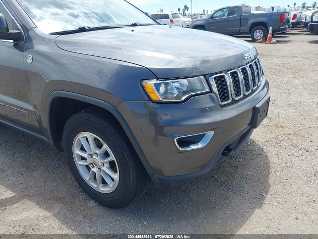 1C4RJFAG7JC381431 Jeep Grand Cherokee Laredo E 4x4