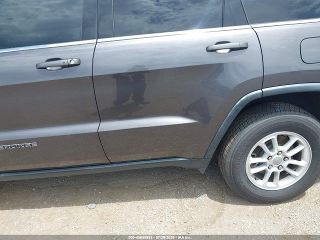 1C4RJFAG7JC381431 Jeep Grand Cherokee Laredo E 4x4