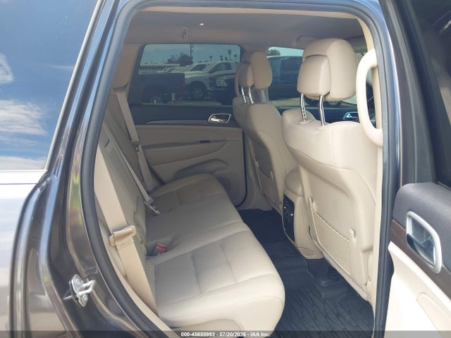 1C4RJFAG7JC381431 Jeep Grand Cherokee Laredo E 4x4