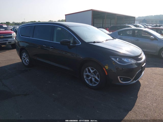 Продаж на аукціоні авто 2019 Chrysler Pacifica Touring Plus, vin: 2C4RC1FG7KR525624, номер лоту: 45659008