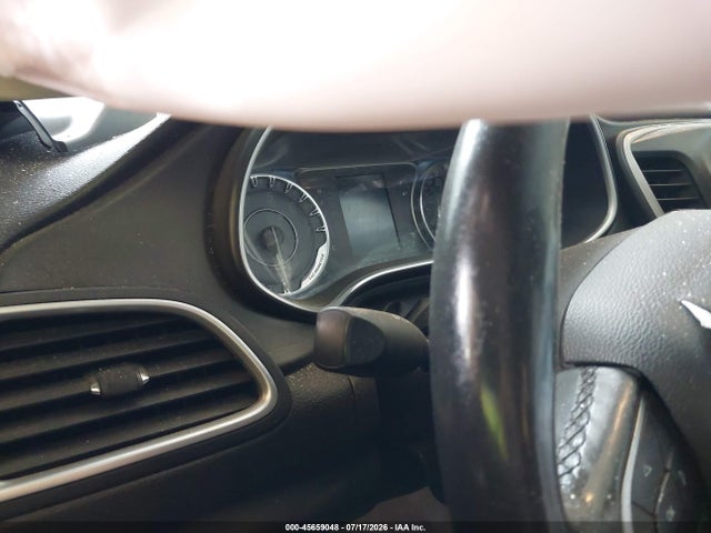 45659048 :رقم المزاد ، 1C3CCCABXHN512115 vin ، 2017 Chrysler 200 Limited Platinum مزاد بيع