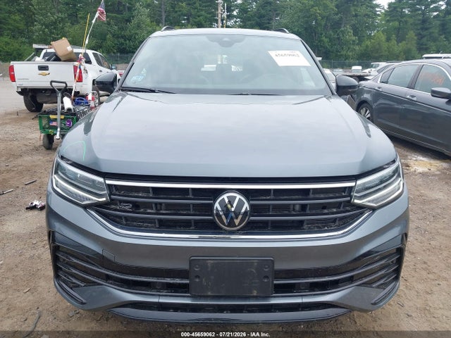Продаж на аукціоні авто 2024 Volkswagen Tiguan 2.0t Se R-line Black, vin: 3VV8B7AX7RM216666, номер лоту: 45659062