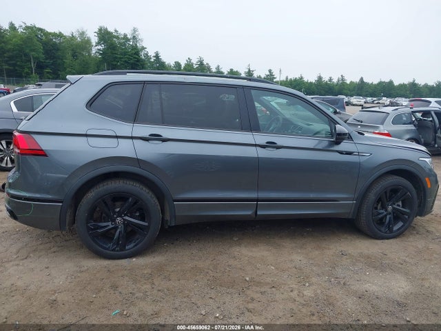 Продаж на аукціоні авто 2024 Volkswagen Tiguan 2.0t Se R-line Black, vin: 3VV8B7AX7RM216666, номер лоту: 45659062
