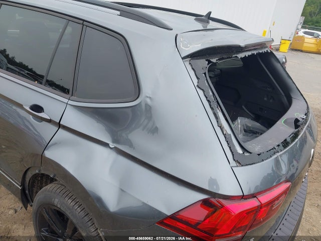 Продаж на аукціоні авто 2024 Volkswagen Tiguan 2.0t Se R-line Black, vin: 3VV8B7AX7RM216666, номер лоту: 45659062
