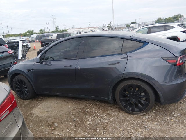 Продаж на аукціоні авто 2021 Tesla Model Y Long Range Dual Motor All-wheel Drive, vin: 5YJYGAEE5MF136656, номер лоту: 45659077