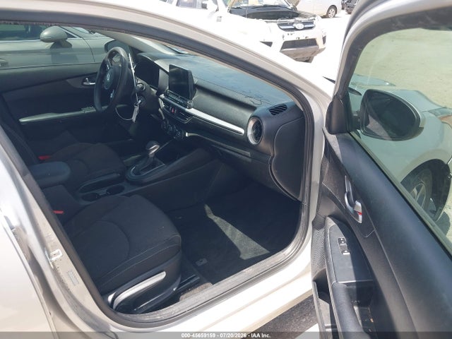 Продажа на аукционе авто 2020 Kia Forte Lxs, vin: 3KPF24AD0LE181738, номер лота: 45659159