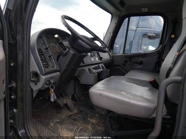 45659322 :رقم المزاد ، 1FVACWFC0KHKS6645 vin ، 2019 Freightliner M2 106 مزاد بيع