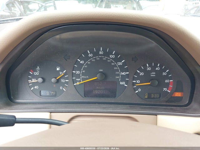2001 Mercedes-benz E 320 მანქანა იყიდება აუქციონზე, vin: WDBJH65J11B230264, აუქციონის ნომერი: 45659330