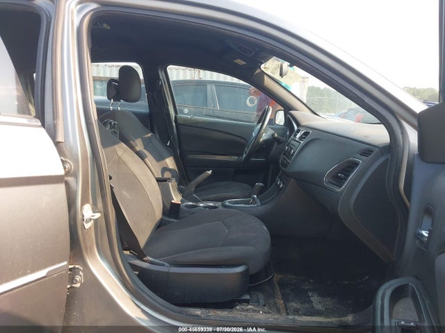 2013 Chrysler 200 Touring მანქანა იყიდება აუქციონზე, vin: 1C3CCBBB9DN656015, აუქციონის ნომერი: 45659338